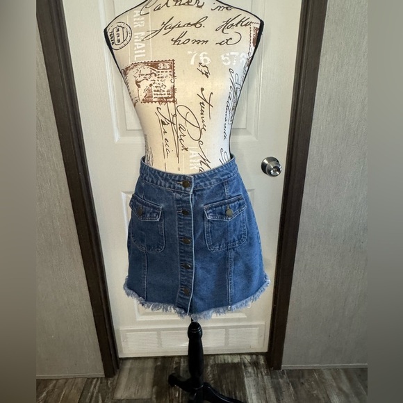 Forever 21 Denim Skirt - Picture 2 of 9